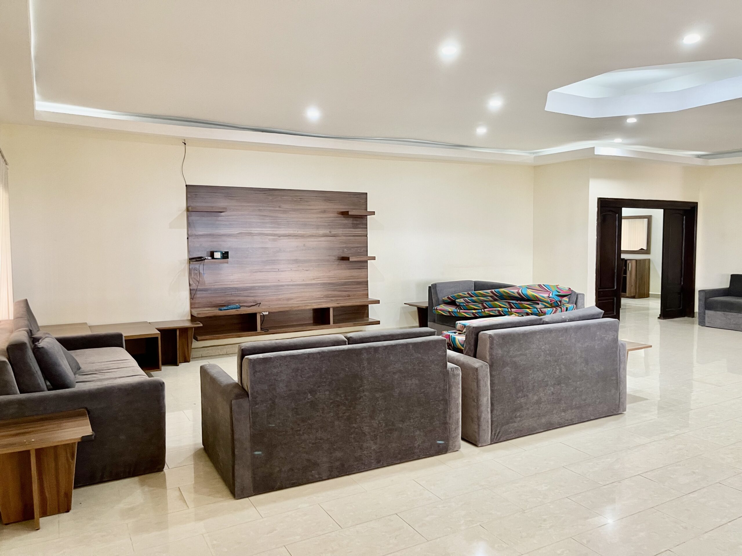 103AB2DB-D2F9-4D5E-8568-1DA68166E3FF