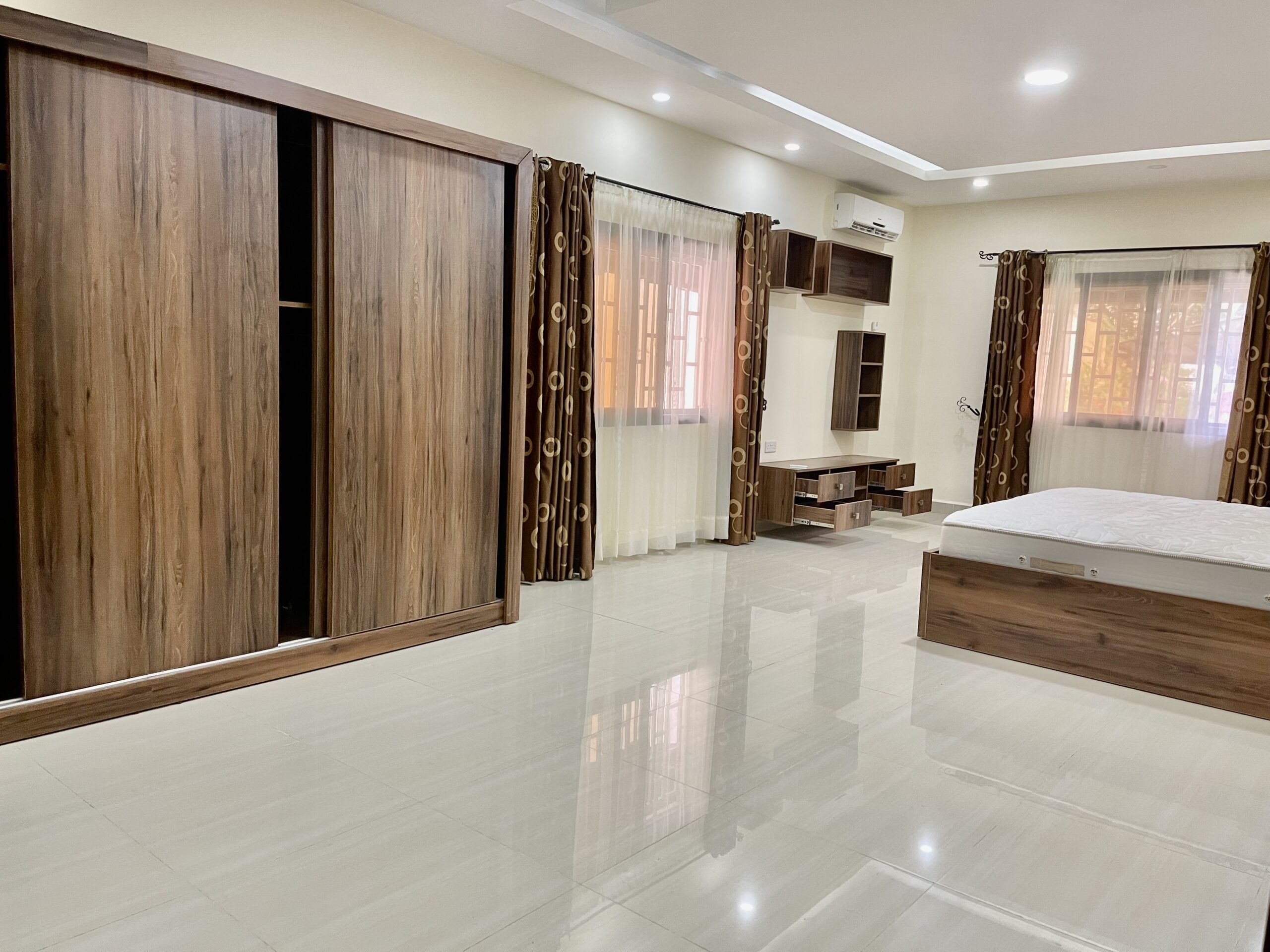 9A994064-5019-403C-85A0-0644230202D3